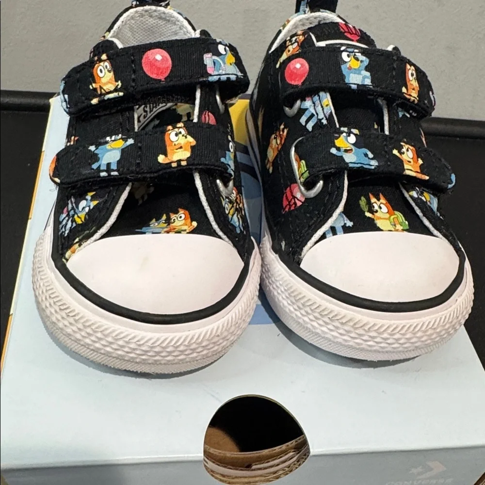 Converse x Bluey Chuck Taylor All Star Easy-On Toddler Size 4C EUC with Box